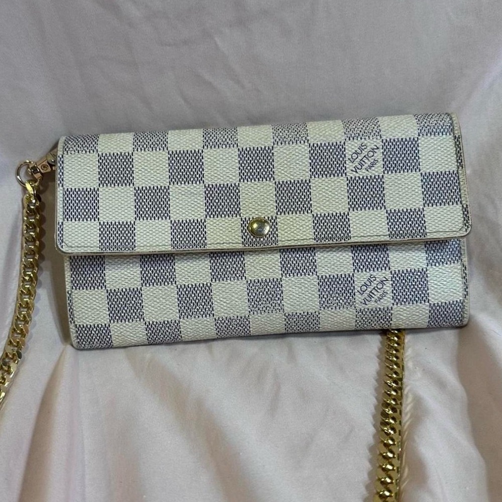AUTHENTIC LOUIS VUITTON
Damier Azur Portefeuille Sarah Long Wallet